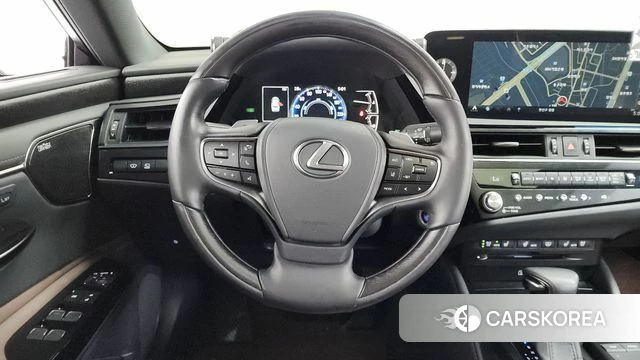 Lexus ES300h 7th generation 2022 Песочный из Кореи, фото 3
