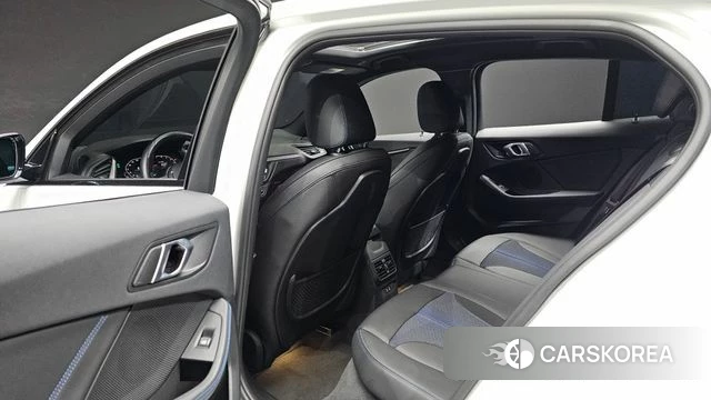 BMW 1 Series (F40) 2024 Белый из Кореи, фото 3