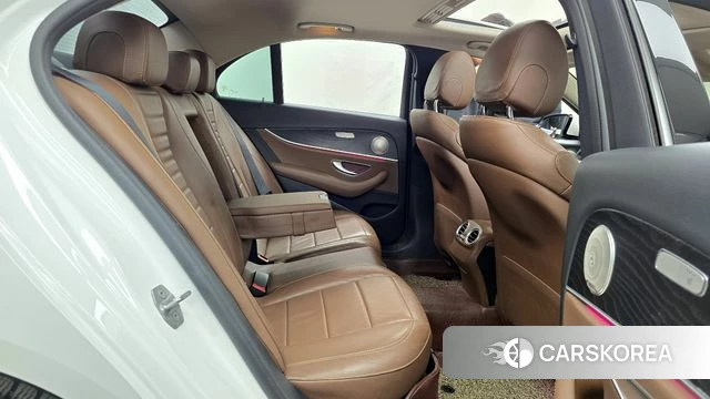 Mercedes-Benz E-Class W213 2018 Белый из Кореи, фото 3