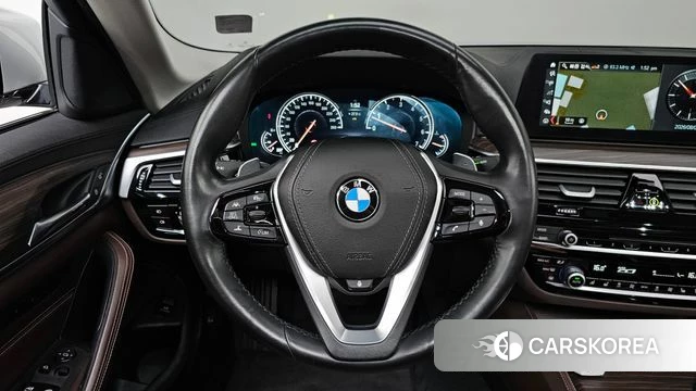 BMW 5 Series (G30) 2018 Белый из Кореи, фото 3