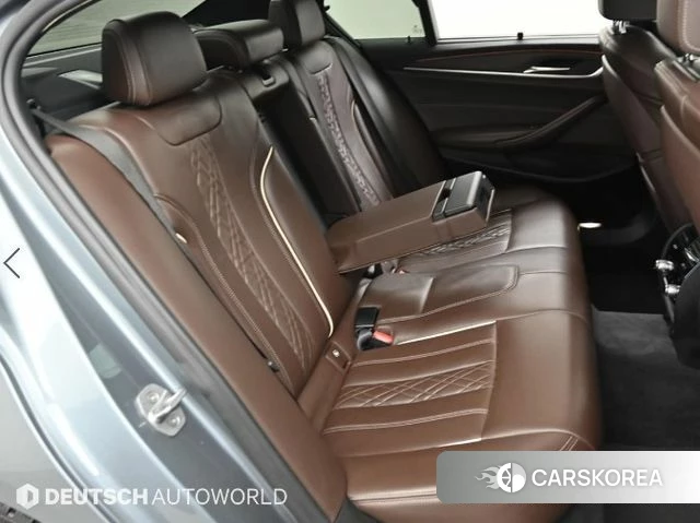 BMW 5 Series (G30) 2018 Небесно-голубой из Кореи, фото 3