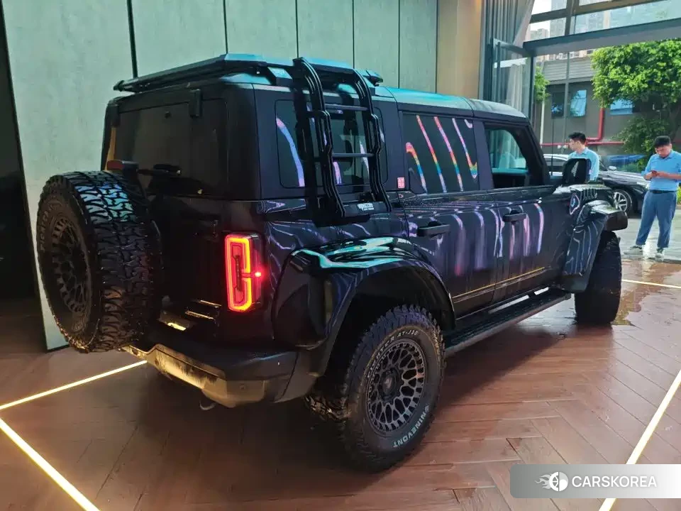 Ford Mustang 2025 Черный из Китая, фото 3