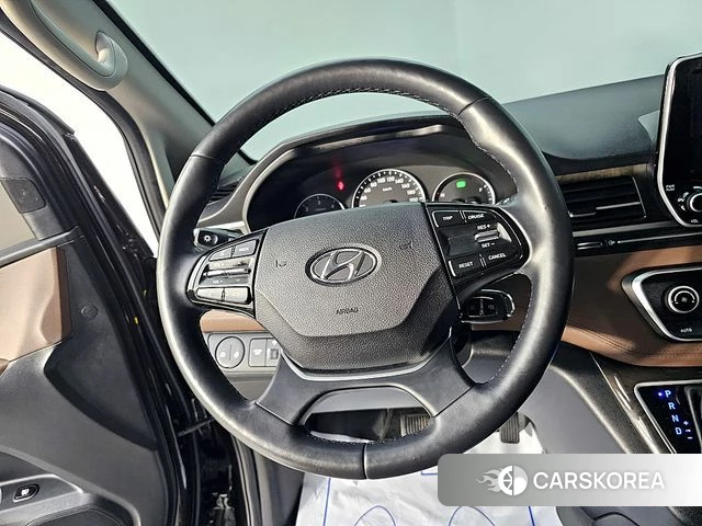 Hyundai The New Grand Starex 2018 Коричневый двухцветный из Кореи, фото 3