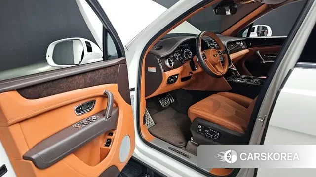 Bentley Bentayga 2020 Белый из Кореи, фото 3