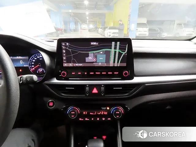 Kia The New K3 2nd generation 2021 Белый из Кореи, фото 3