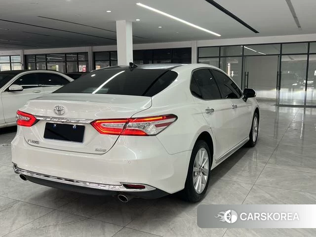 Toyota Camry 2023 Белый из Китая, фото 3