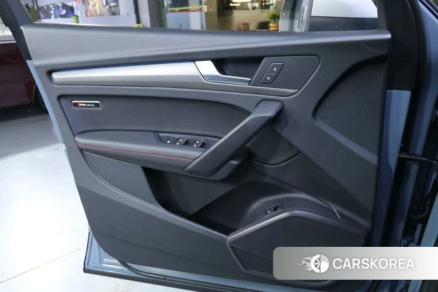 Audi Q5L 2021 Синий из Китая, фото 3