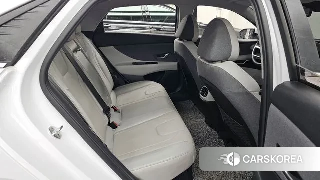 Hyundai Avante Hybrid (CN7) 2020 Белый из Кореи, фото 3