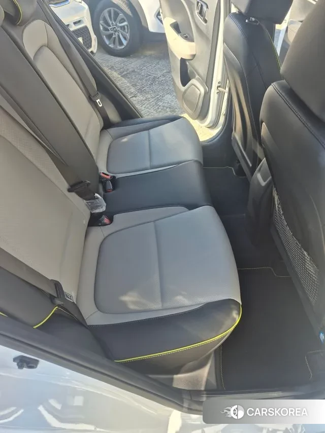 Hyundai Venue 2022 Белый двухцветный из Кореи, фото 3