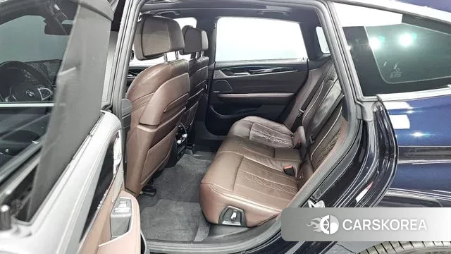 BMW 6 Series GT (G32) 2022 Черный из Кореи, фото 3