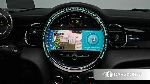 Mini Cooper Convertible 2024 Белый из Кореи, фото 3