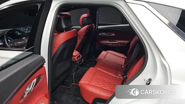 Genesis GV70 2023 Белый из Кореи, фото 3