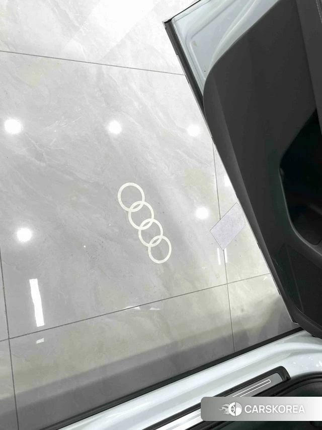 Audi Q2L 2023 Белый из Китая, фото 3