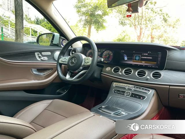 Mercedes-Benz E-class id 4220972 из Китая 3