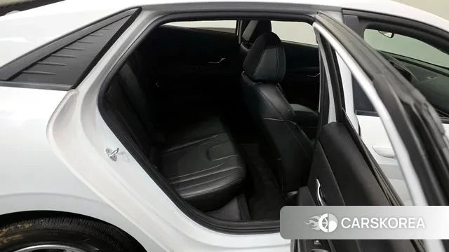 Hyundai Avante (CN7) 2022 Белый из Кореи, фото 3