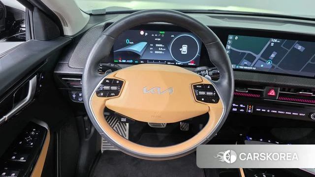 Kia EV6 2023 Черный из Кореи, фото 3