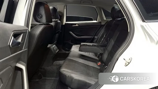 Volkswagen 7th Generation of Jetta 2023 Белый из Кореи, фото 3