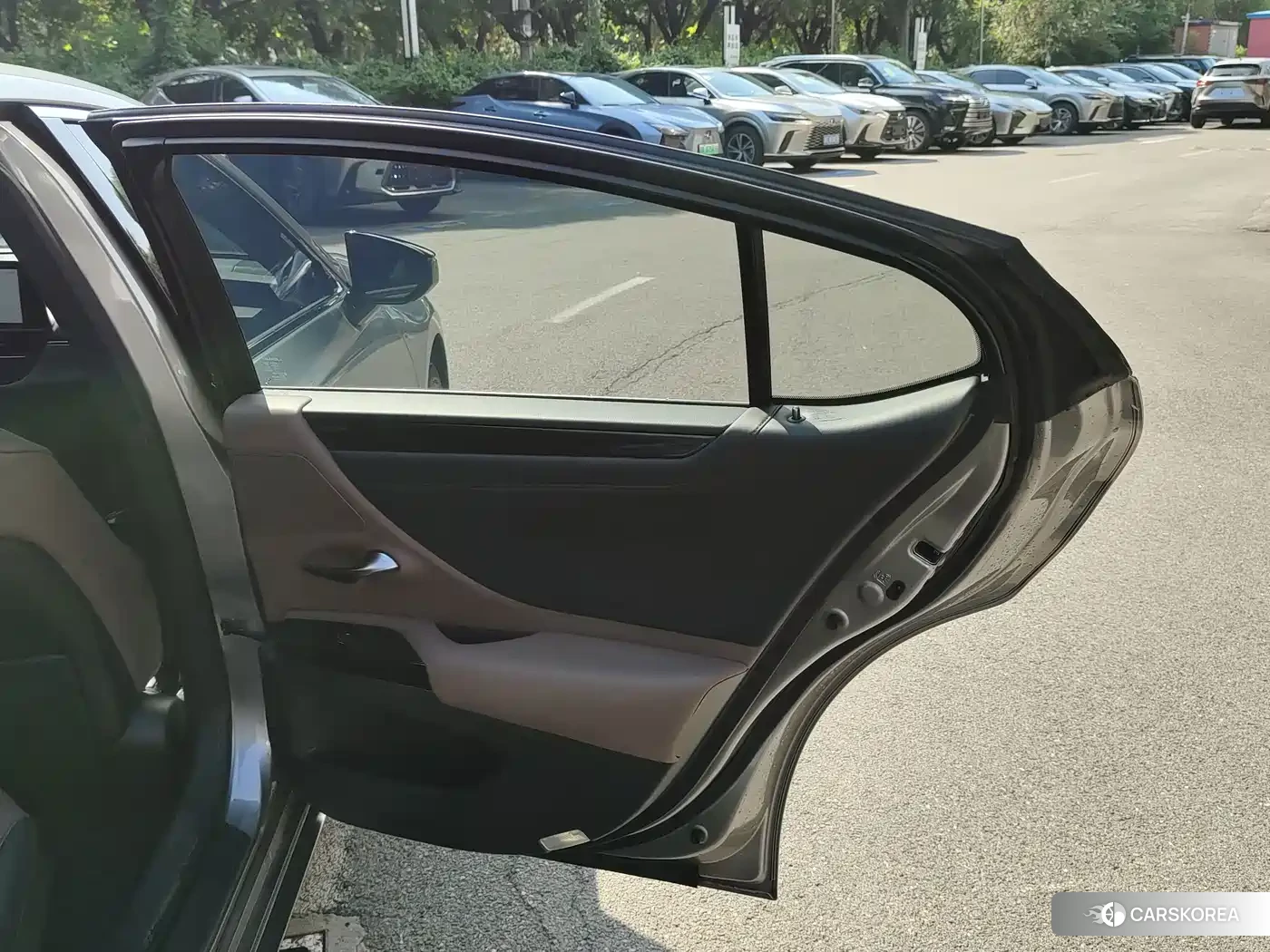 Lexus ES 2024 Silver/gray из Китая, фото 3