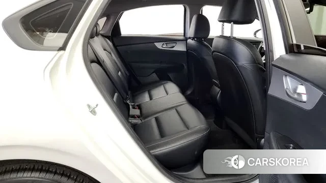 Kia The New K3 2nd generation 2021 Белый из Кореи, фото 3