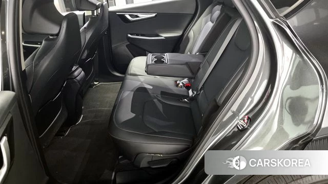 Kia EV6 2023 Серый из Кореи, фото 3