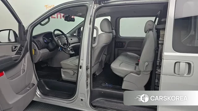 Hyundai The New Grand Starex 2020 Серебристо-серый из Кореи, фото 3