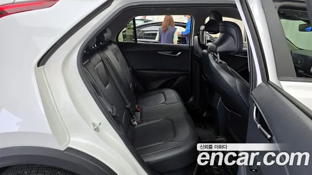 Kia Di Ol Nu Niro 2024 Белый из Кореи, фото 3