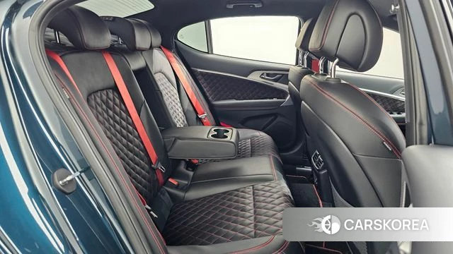 Genesis The New G70 2021 Темно-зеленый из Кореи, фото 3