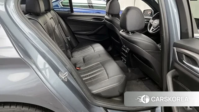 BMW 5 Series (G30) 2018 Серый из Кореи, фото 3