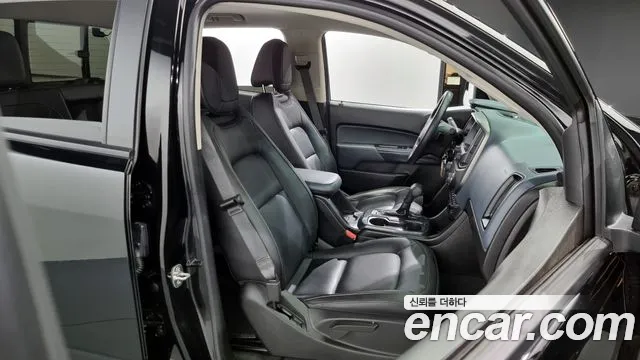 Chevrolet (GM Daewoo) Real New Colorado 2021 Черный из Кореи, фото 3