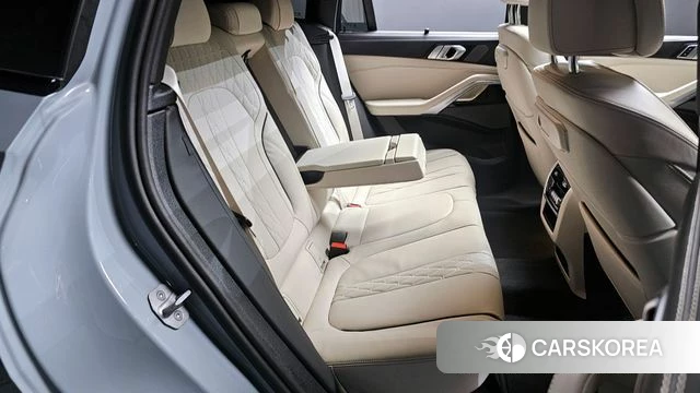 BMW X6 (G06) 2025 Цвет галактики из Кореи, фото 3