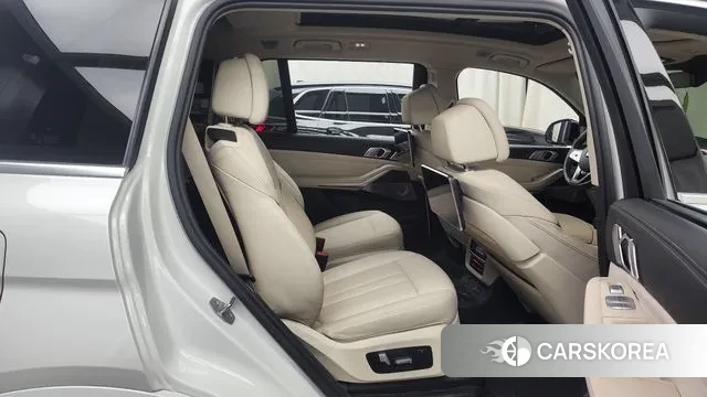 BMW X7 (G07) 2021 Белый из Кореи, фото 3