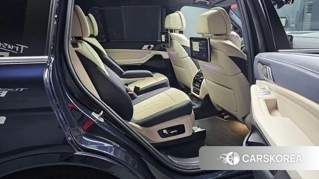 BMW X7 (G07) 2022 Черный из Кореи, фото 3