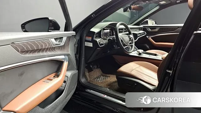 Audi A6 (C8) 2023 Черный из Кореи, фото 3