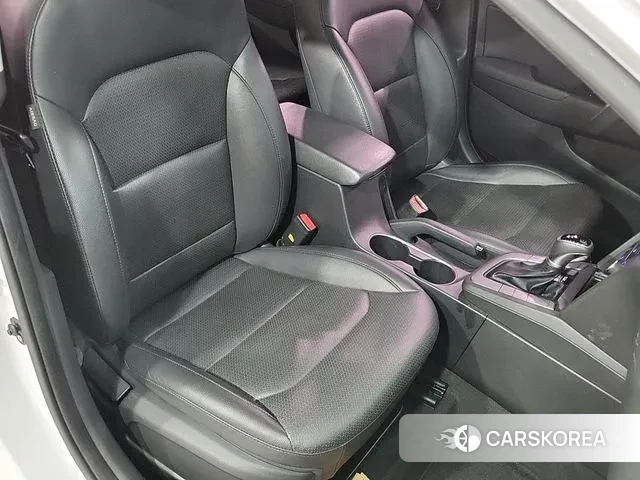 Hyundai Avante AD 2018 Белый из Кореи, фото 3