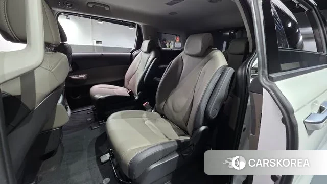 Kia The New Carnival 4th Generation 2025 Белый из Кореи, фото 3