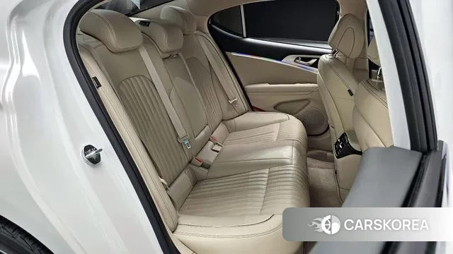 Genesis The New G70 2023 Белый из Кореи, фото 3