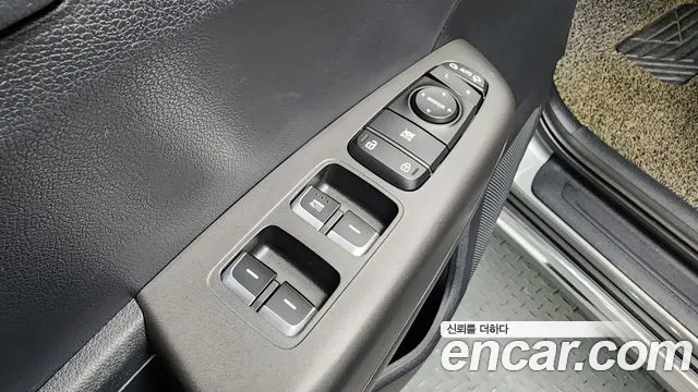 Kia Sportage The Bold 2019 Серебристо-серый из Кореи, фото 3