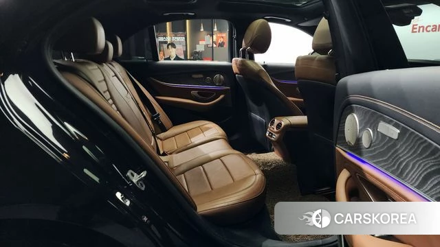 Mercedes-Benz E-Class W213 2021 Черный из Кореи, фото 3