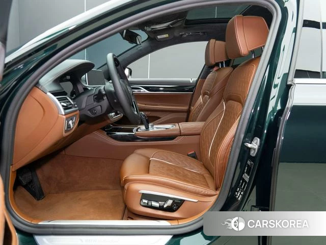 BMW 7 series 2021 Черный из Китая, фото 3