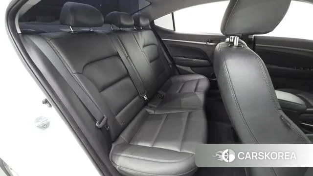 Hyundai Avante AD 2018 Белый из Кореи, фото 3