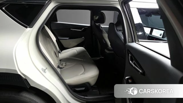 Kia EV6 2023 Жемчужный цвет из Кореи, фото 3