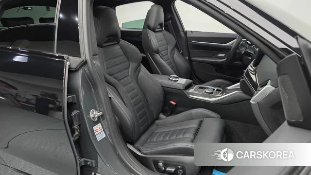 BMW i4 2023 Черный из Кореи, фото 3