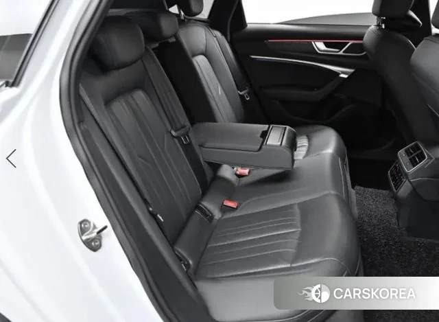 Audi A6 (C8) 2021 Белый из Кореи, фото 3