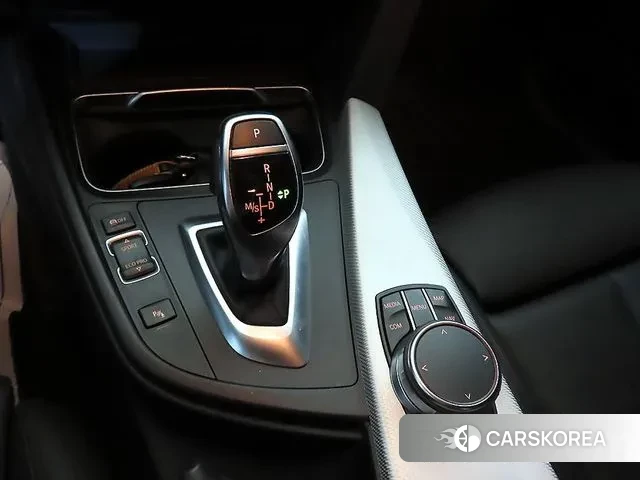 BMW 3 Series (F30) 2018 Белый из Кореи, фото 3