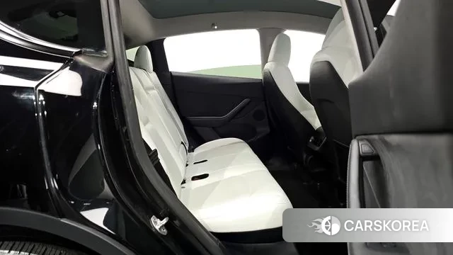 Tesla Model Y 2023 Черный из Кореи, фото 3