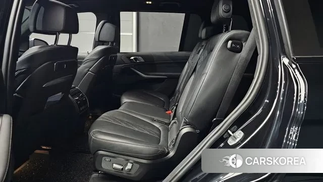 BMW X7 (G07) 2023 Черный из Кореи, фото 3