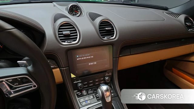Porsche 718 Boxster 2023 Зеленый из Кореи, фото 3