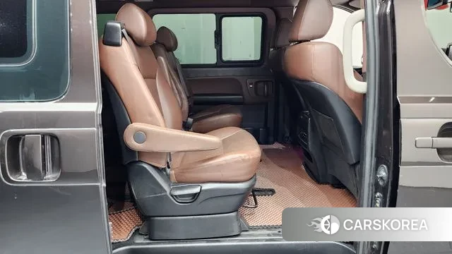 Hyundai The New Grand Starex 2018 Черный из Кореи, фото 3