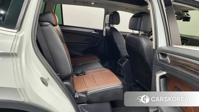 Volkswagen Tiguan Allspace 2022 Белый из Кореи, фото 3