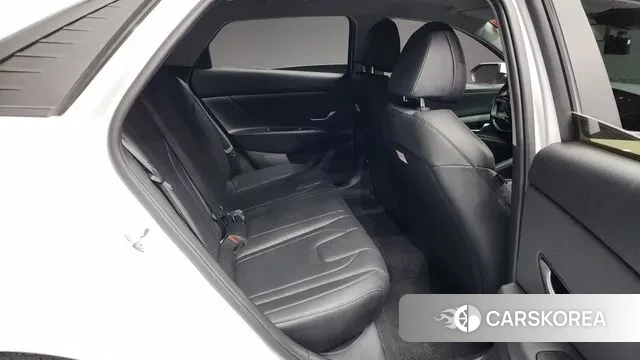 Hyundai Avante (CN7) 2023 Белый из Кореи, фото 3